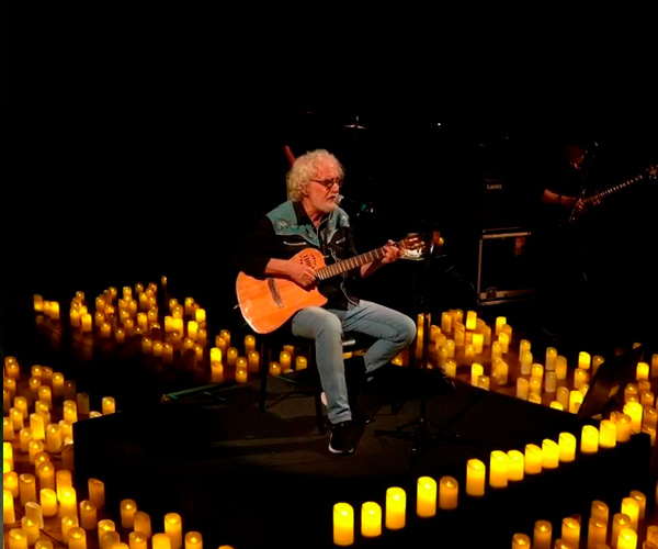 Renato Teixeira faz show em Goiânia pelo projeto Starlight Concert