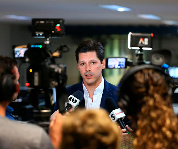 Após reeleição, Daniel Vilela acelera projetos estratégicos